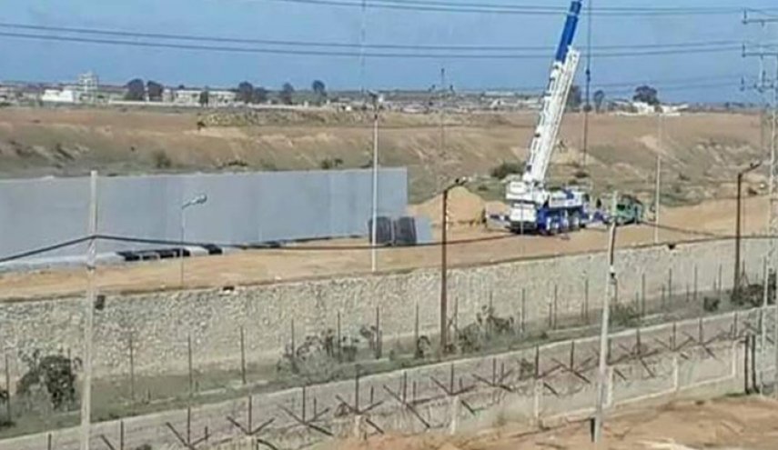 مصر تبني جدارا اسمنتيا بارتفاع 6 امتار على طول الحدود مع غزة