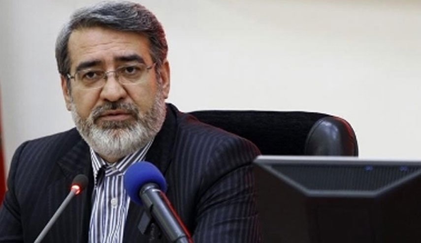 وزیر کشور از سالن پشتیبانی الکترونیکی بازدید کرد