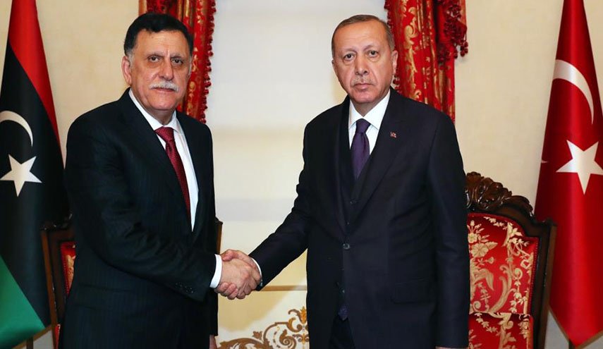 أردوغان يلتقي رئيس حكومة الوفاق الوطني الليبية في اسطنبول
