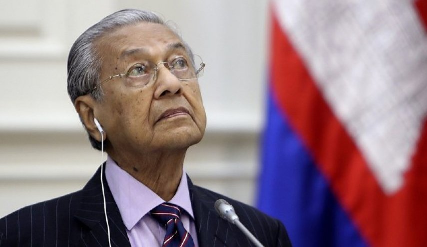 «ماهاتیر محمد» درخواست استعفا کرد