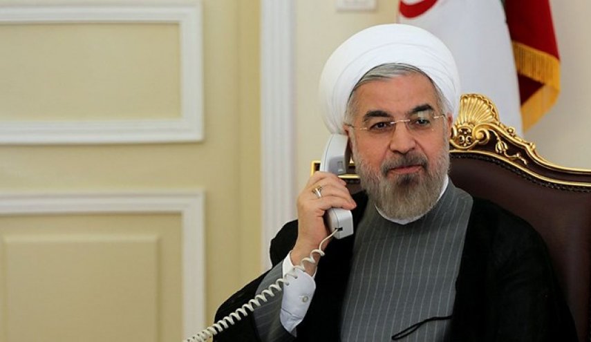 تماس تلفنی روحانی با استانداران قم و گیلان/ بسیج همه امکانات برای تأمین سلامتی مردم
