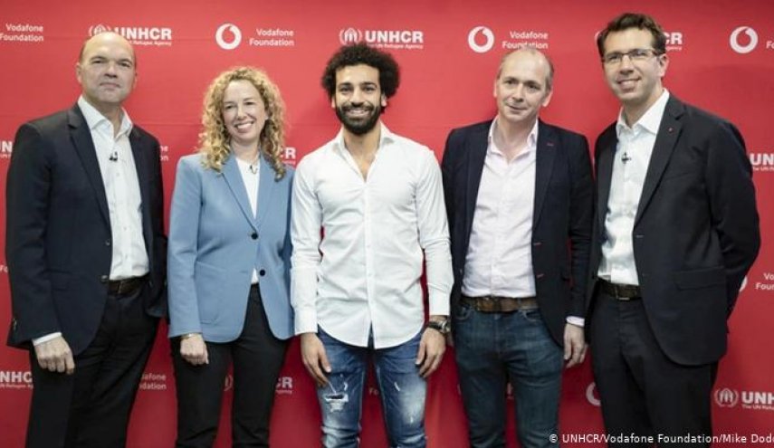 بالصور.. محمد صلاح يعلق على اختياره سفيرا لتعليم اللاجئين