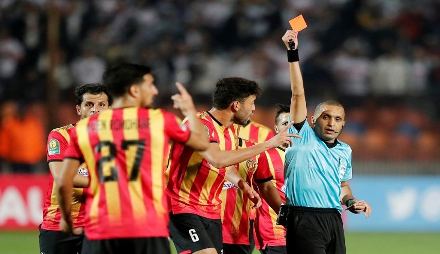تفاصيل عن حقيقة الاعتداء على حكم مباراة الزمالك والترجي