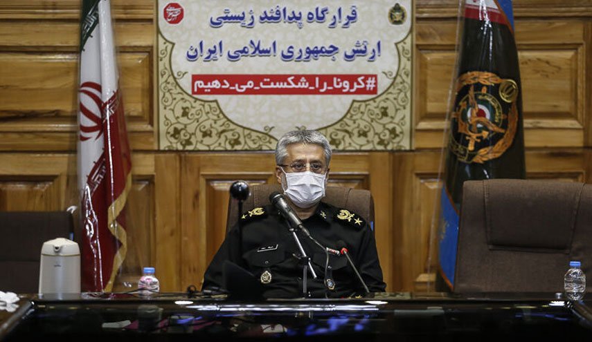 دریادار سیاری: ارتش برای مبارزه با ویروس کرونا تلاش می‌کند