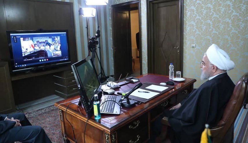 گفت و گوی ویدئوکنفرانسی روحانی با کادر درمانی بیمارستان امام خمینی