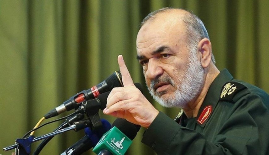 سرلشکر سلامی: سپاه برای مقابله با کرونا آرایش جنگی گرفته است
