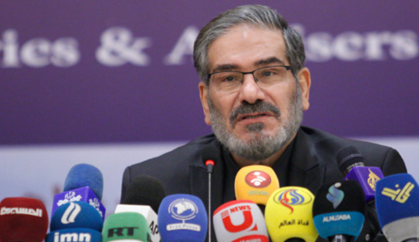 شمخانی: آمریکا به جای متهم کردن چین و ایران درباره نقشش در تولید و انتشار کرونا پاسخ دهد

