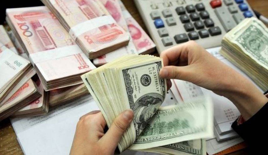 اوضاع دلار و یورو در آخرین روز کاری سال/ موفقیت بانک مرکزی در شکست دلالان ارزی 