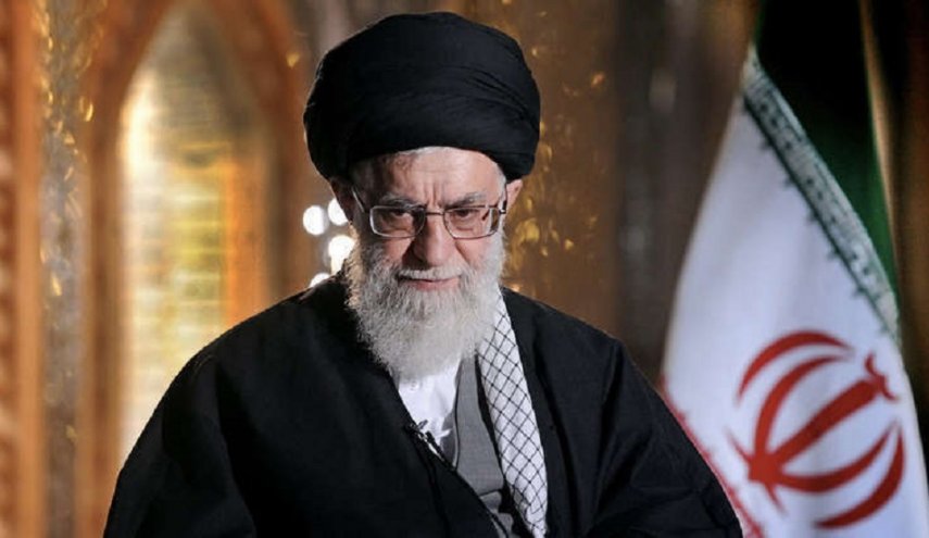 قائد الثورة يمدد أحکام أعضاء لجنة الإمام الخميني للإغاثة لـ5 سنوات