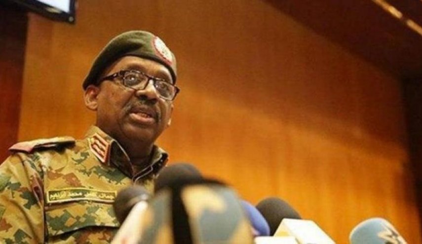 رویترز: وزیر دفاع سودان فوت کرد
