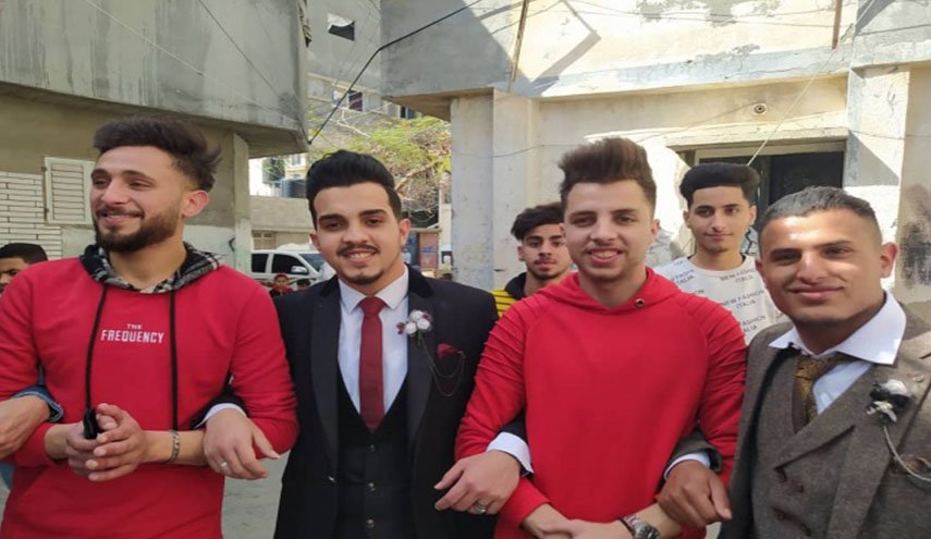 غزة.. عريس يستبدل تكاليف زفافه بشراء سلات غذائية للفقراء