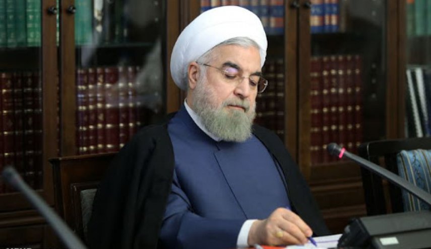 روحانی: از ۲۳ فروردین ساعات کاری اداری از ۷ صبح تا ۱۴ است/ عدم فعالیت کسب و کارهای پر ریسک‌ تا پایان فروردین/ ممنوعیت تردد استانی خودروها تا ۳۰ فروردین