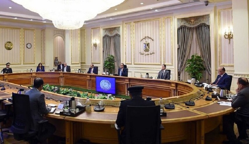 رئيس الوزراء المصري يطالب بالحسم في التعامل مع مخالفات البناء 