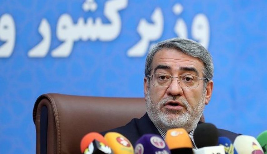 رحمانی فضلی: مشاغل با خطرپذیری پایین از 23  فروردین فعالیت خود را آغاز می‌کنند/ستاد ملی تصمیمی بر ممنوعیت تردد در خیابانها نداشته
