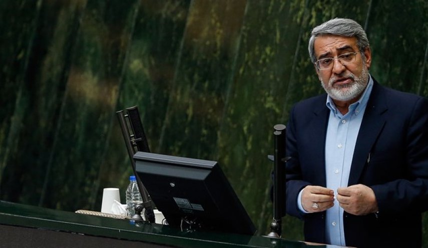 رحمانی فضلی: وزارت بهداشت در آمادگی کامل در تامین امکانات و تجهیزات قرار دارد
