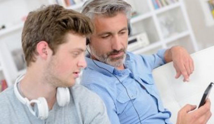 كيف نتعامل مع ابنائنا المراهقين خلال الحجر المنزلي