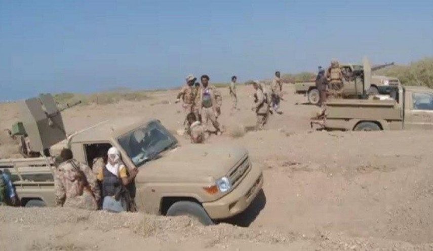 اشتباكات بين مرتزقة السعودية والإمارات بمديرية الخوخة في الحديدة