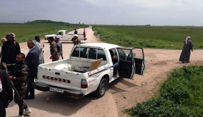 شهروندان سوری کاروان نظامی آمریکا را وادار به عقب‌نشینی کردند
