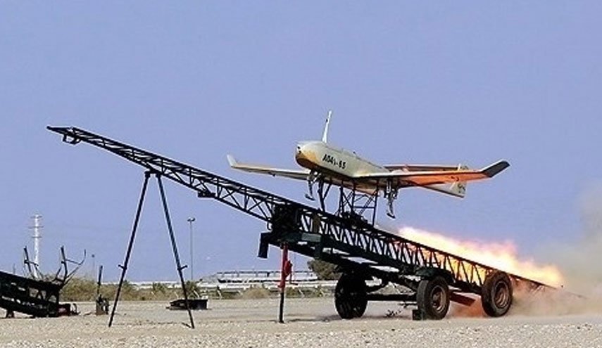 تحویل هواپیماهای بدون سرنشین رزمی به ارتش با حضور وزیر دفاع/ قابلیت تجهیز پهپادها به انواع بمب‌ها و موشک‌ها