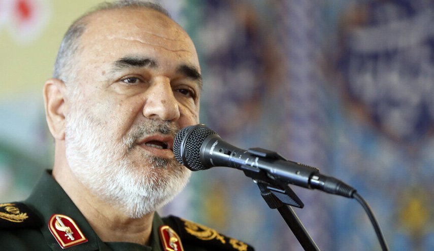 سرلشکرسلامی: امروز سپاه فضایی شد/ در هر عرصه‌ای می توانیم موفقیت های چشمگیری داشته باشیم