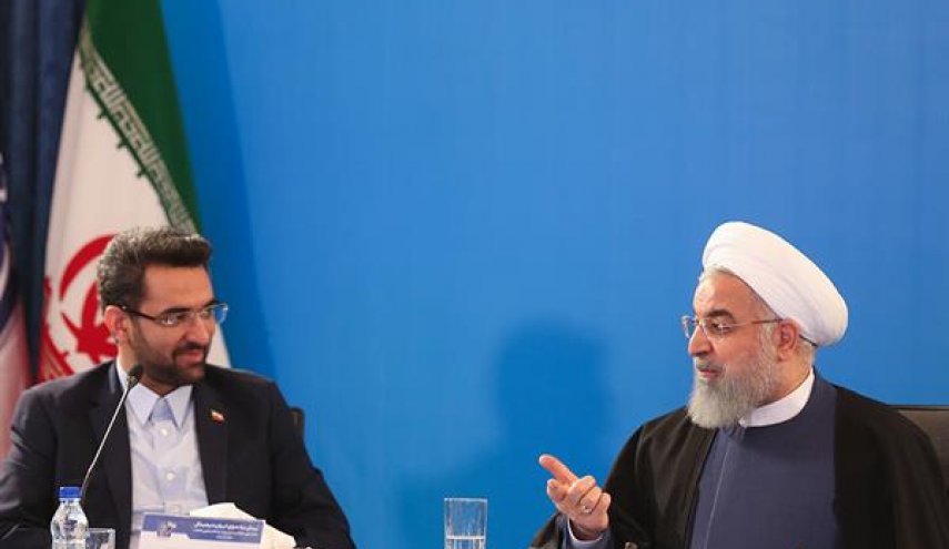 پرداخت 17 میلیون فقره وام بدون مراجعه حضوری به بانک ها، آزمون بزرگ کارآمدی دولت الکترونیک است/ همه دستگاه ها موظف به همکاری در زمینه توسعه دولت الکترونیک در کشور هستند