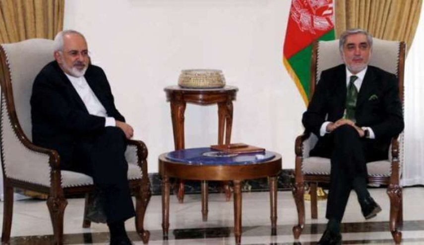 ظریف و عبدالله درخصوص مقابله با کرونا گفت وگو کردند