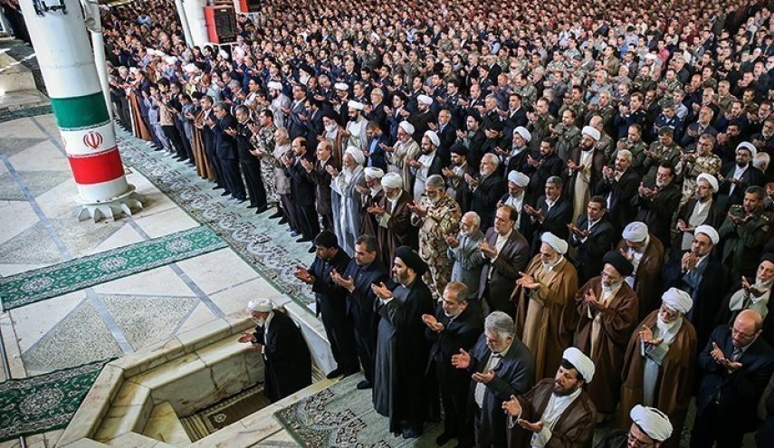 إقامة صلاة الجمعة في 157 مدينة إيرانية عقب تعليق دام شهرين