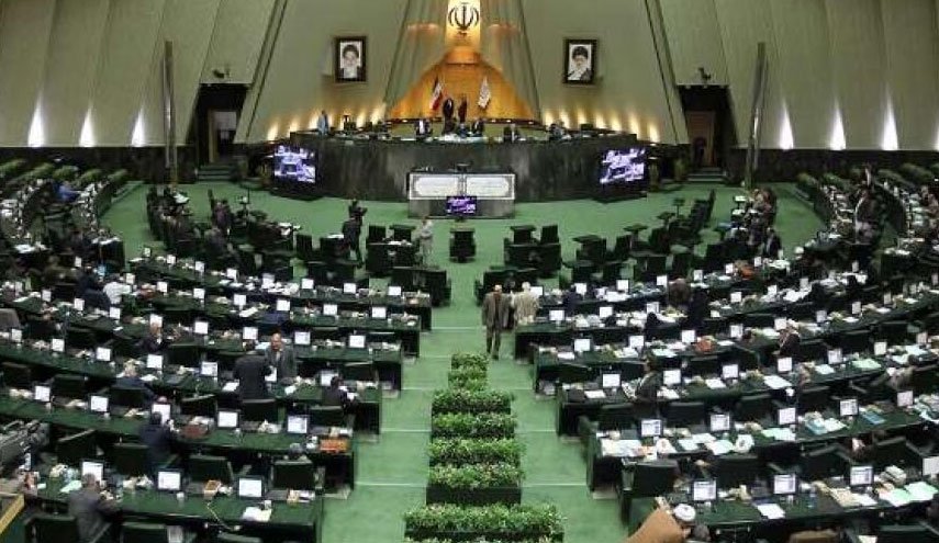 موافقان و مخالفان حذف ۴ صفر از پول ملی/ تبدیل ریال به تومان باعث تقویت پول می‌شود/ حذف چهار صفر قیمت‌ها را افزایش می‌دهد/ ۱۹ کشور دنیا اقدام به حذف صفر از پول‌های ملی کرده‌اند