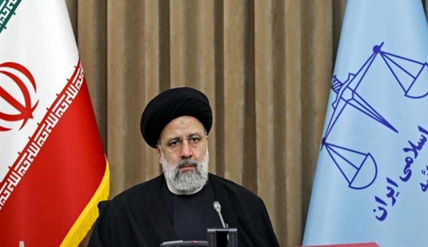 آیت‌الله رئیسی: پرونده‌های معوقه در سال۹۹ تعیین‌تکلیف شود