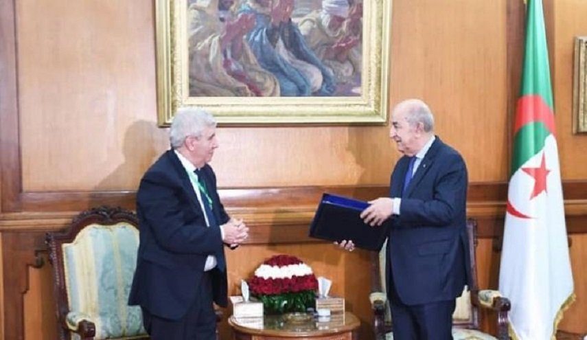 السماح بمشاركة الجيش الجزائري في مهمات خارج البلاد