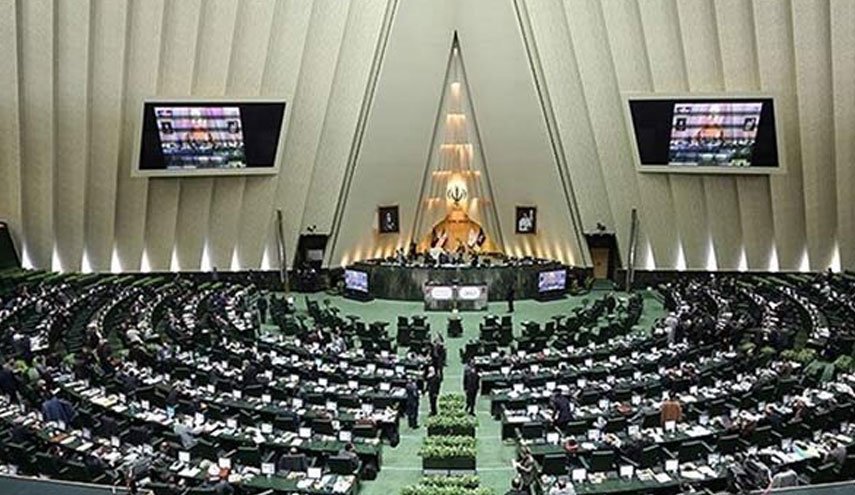 معامله با کارت های بازرگانی غیر، ممنوع و مشمول مجازات شد