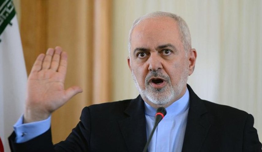 ظریف: هیچ مذاکره‌ای با آمریکا در میان نیست