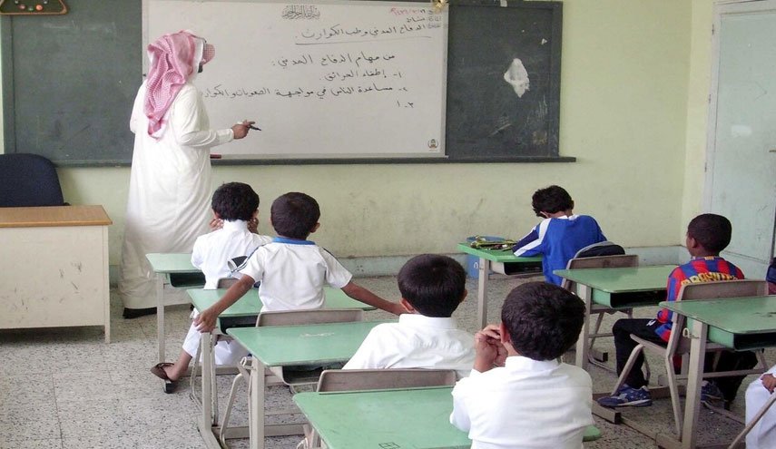 معلمان با «رویکرد فکری مخالف» از مدارس عربستان اخراج می‌شوند