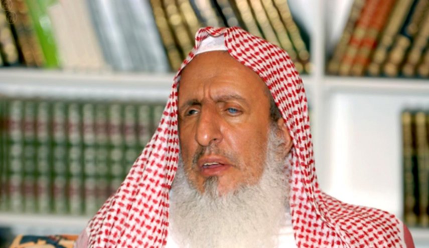 مفتي السعودية يفتي حول طريقة اداء صلاة العيد!