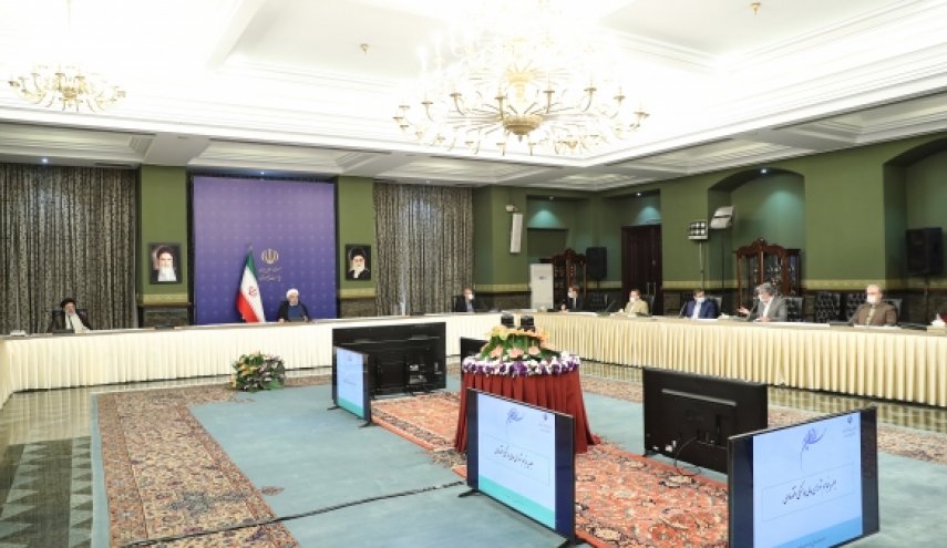 روحانی: قطعاً دکتر لاریجانی همچون گذشته در دیگر عرصه‌های نظام فعال خواهد بود/ رئیسی: خوشبختانه قوای سه‌گانه تاکنون همکاری مثبتی با هم داشتند/ لاریجانی: 3 قوه برای پس زدن توطئه دشمن،باید همکاری خود را افزایش دهند