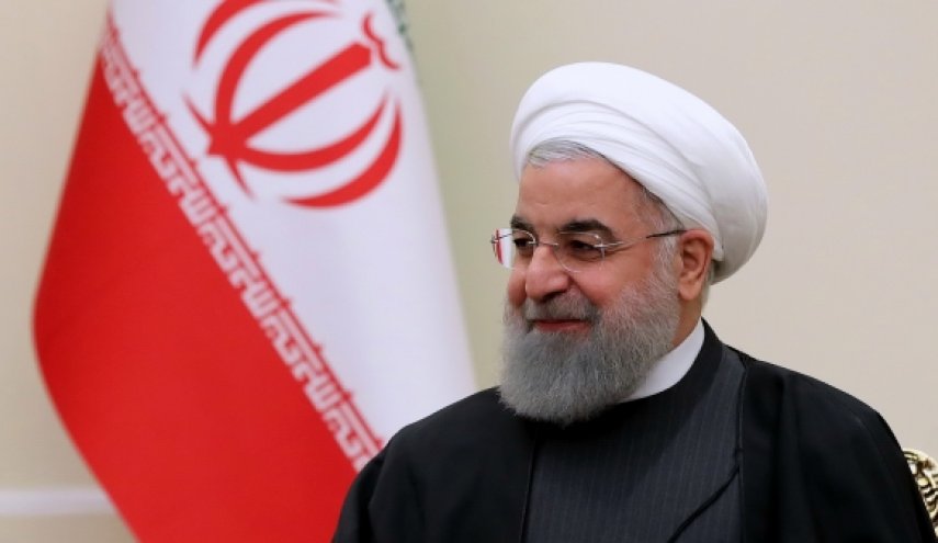 عید فطر در واقع پایان یک ماه پر برکت با دستاوردهای سازنده و نجات بخش و آغاز یک راه پرامید با بازگشت به اصل و فطرت خویش و فصلی جدید برای عبودیت و بندگی خداوند است