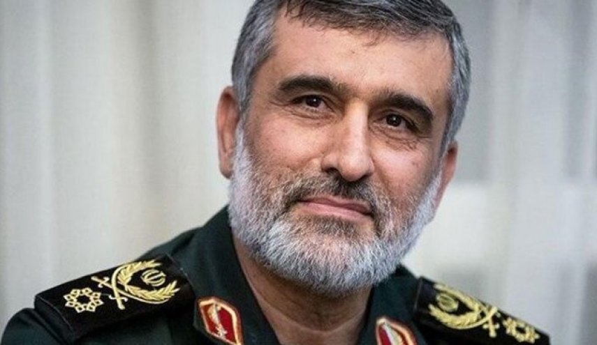 سردار حاجی زاده: بزرگترین جبهه ما امروز جبهه اقتصاد است
