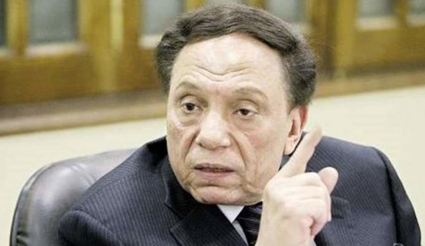 نجل عادل إمام يسخر من ترجمة 