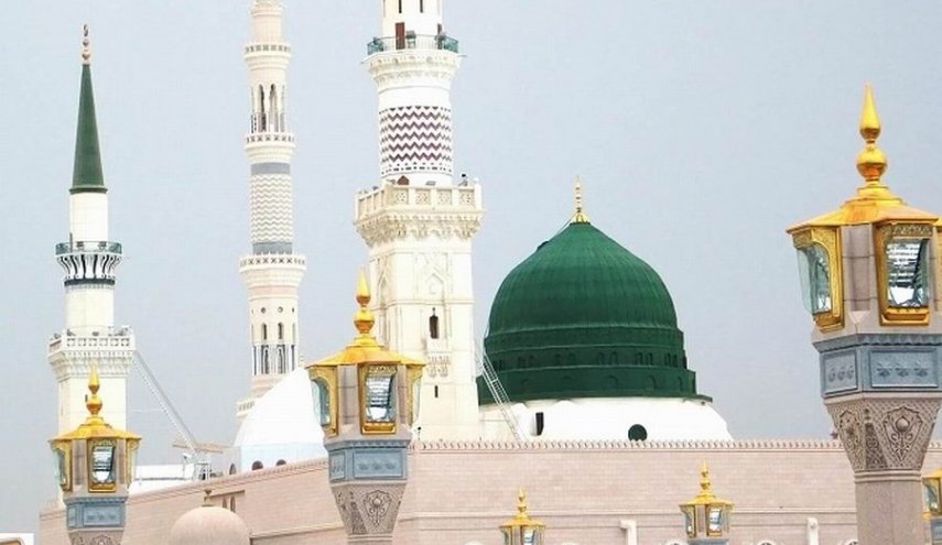 تصاویری از نخستین نماز جماعت در مسجدالنبی بعد از قرنطینه
