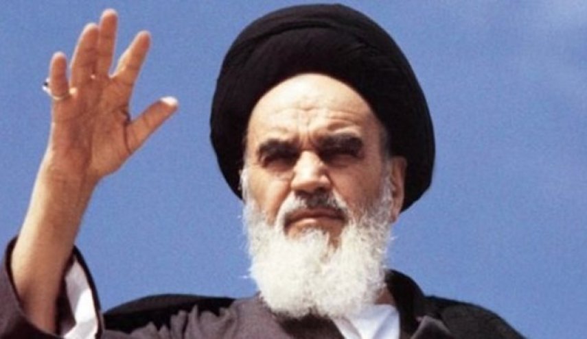 ستادکل نیروهای مسلح: اندیشه‌های امام(ره) مکاتب و شعارهای شرق و غرب را به ناتوانی کشید
