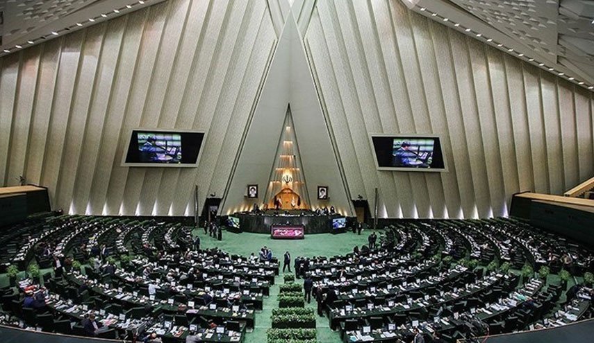 نماینده مجلس: حقوق بازنشستگان باید همسان با کارکنان افزایش یابد