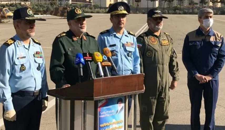 إعادة تأهيل 10 مروحيات وتسليمها لقوات ايران المسلحة