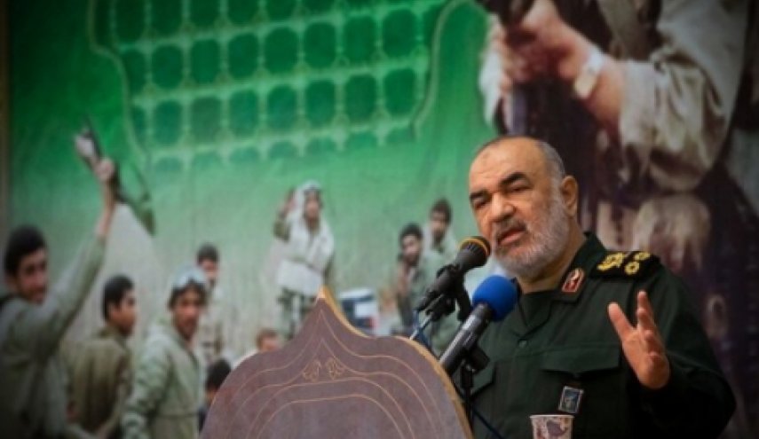 سرلشکر سلامی: آمریکا فروپاشیده است / حرکت کشتی‌های ایران به سمت ونزوئلا مشق اقتدار بود
