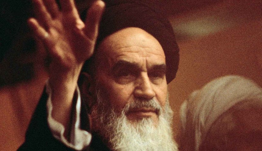 الإمام الخميني (ره) قائد النصر العظيم