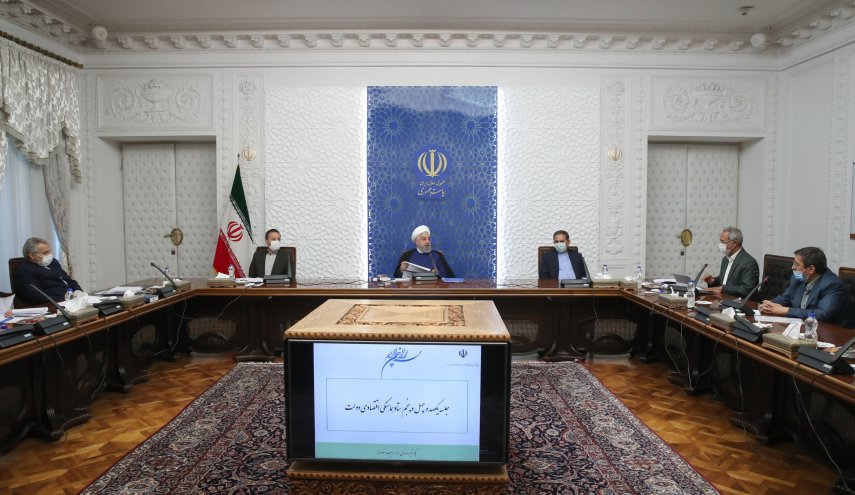  مدیریت کارآمد فضای عرضه، تقاضا و کنترل قیمت‌ کالاها ضروری است/ نباید اجازه دهیم نوسانات قیمت، معیشت و زندگی مردم را دچار مشکل کرده و فضای روانی جامعه را نا امن کند