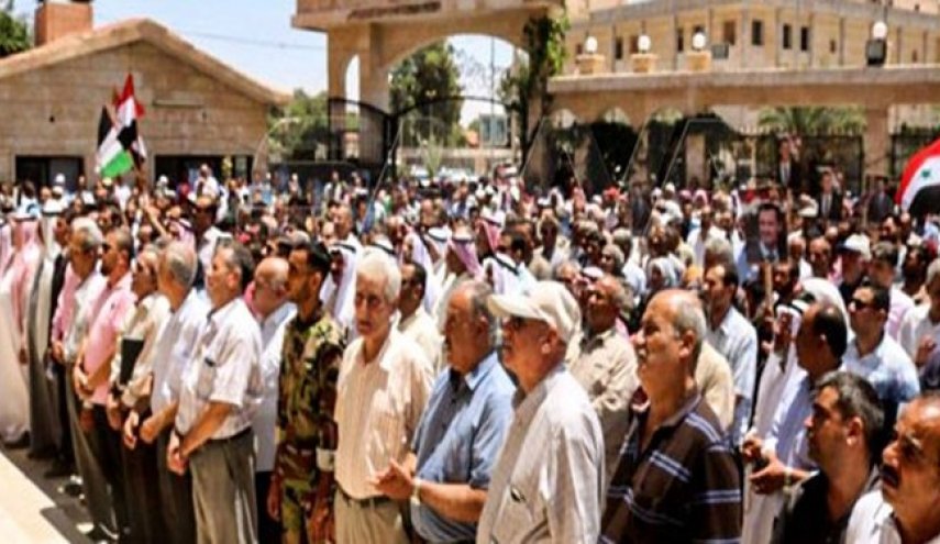 مردم «دیرالزور» سوریه تجمع بزرگ ضد آمریکایی برگزار کردند
