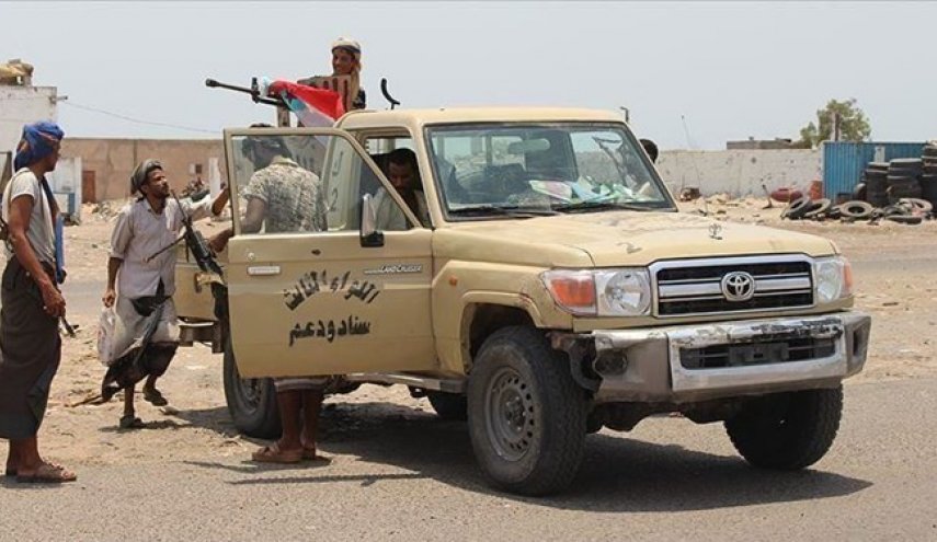 استاندار سقطری: عربستان سیطره شورای انتقالی بر سقطری را تسهیل کرد