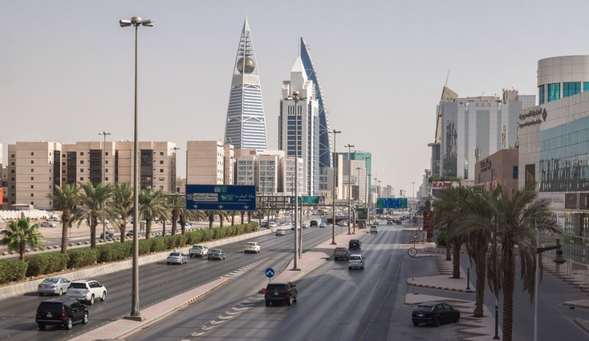 هبوط التجارة السعودية خارجيا بـنسبة 53%