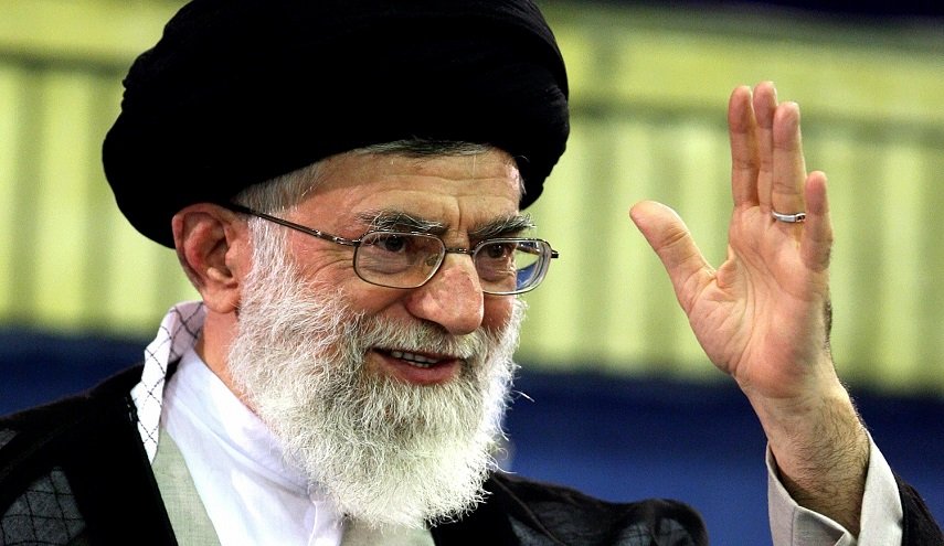 قائد الثورة يوافق على تقديم دعم ضريبي خاص للشركات التي تدخل البورصة 