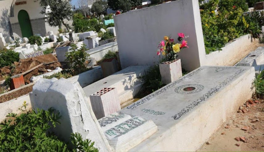 شاهد..حفلة زفاف في مقبرة تونسية تثير موجة غضب واسعة
